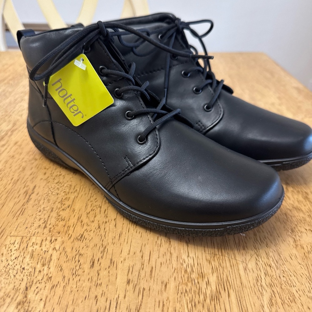 NWT hotter Ellery Lace Up Comfort Booties size 10 no box